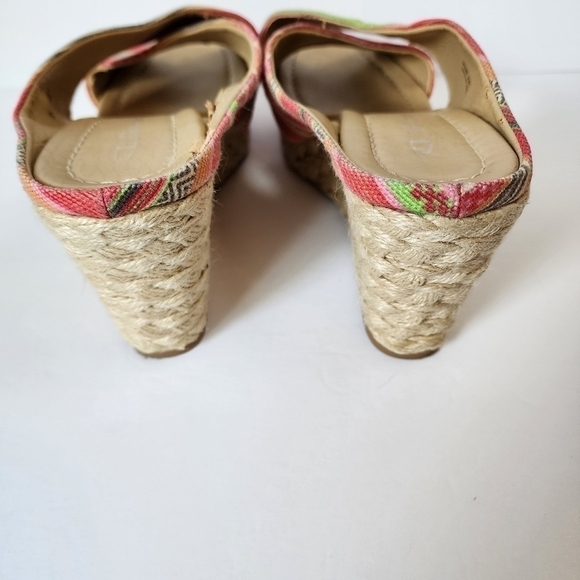 Chinese Laundry Drama Peep Toe 4" Heel Crossover Strap Wedge Size 8 - Picture 5 of 13